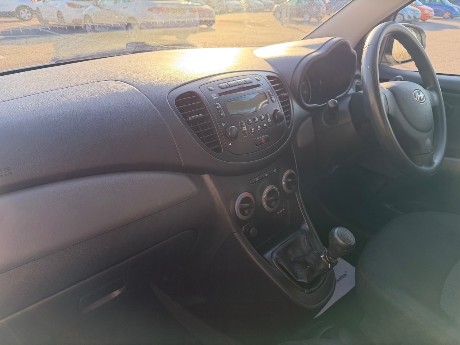 Used Hyundai i10 2011 for sale - 77102063: Photo 45