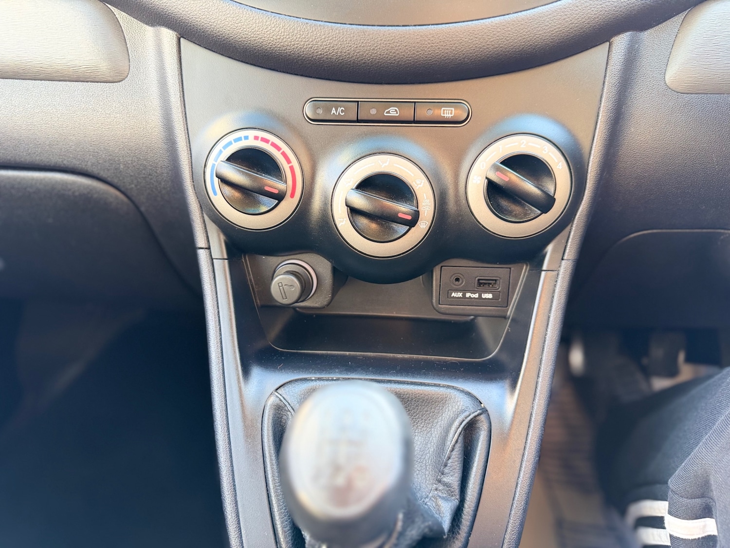 Used Hyundai i10 2011 for sale - 77102063: Photo 46