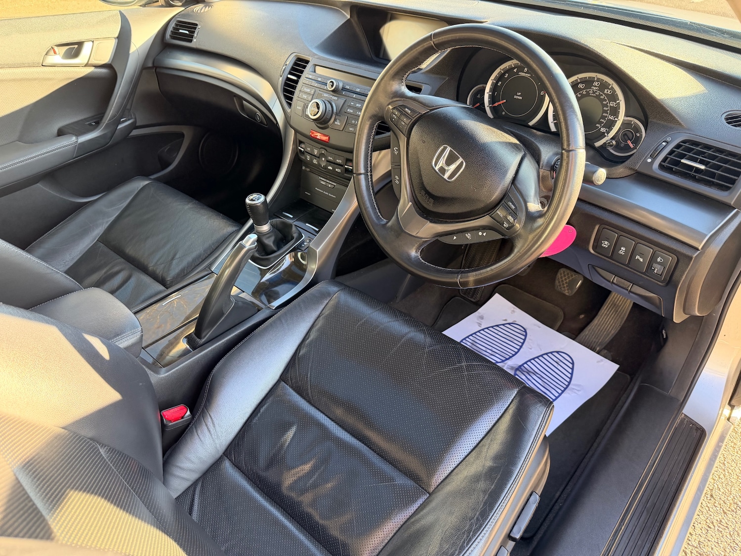 Used Honda Accord 2013 for sale - 77102060: Photo 13