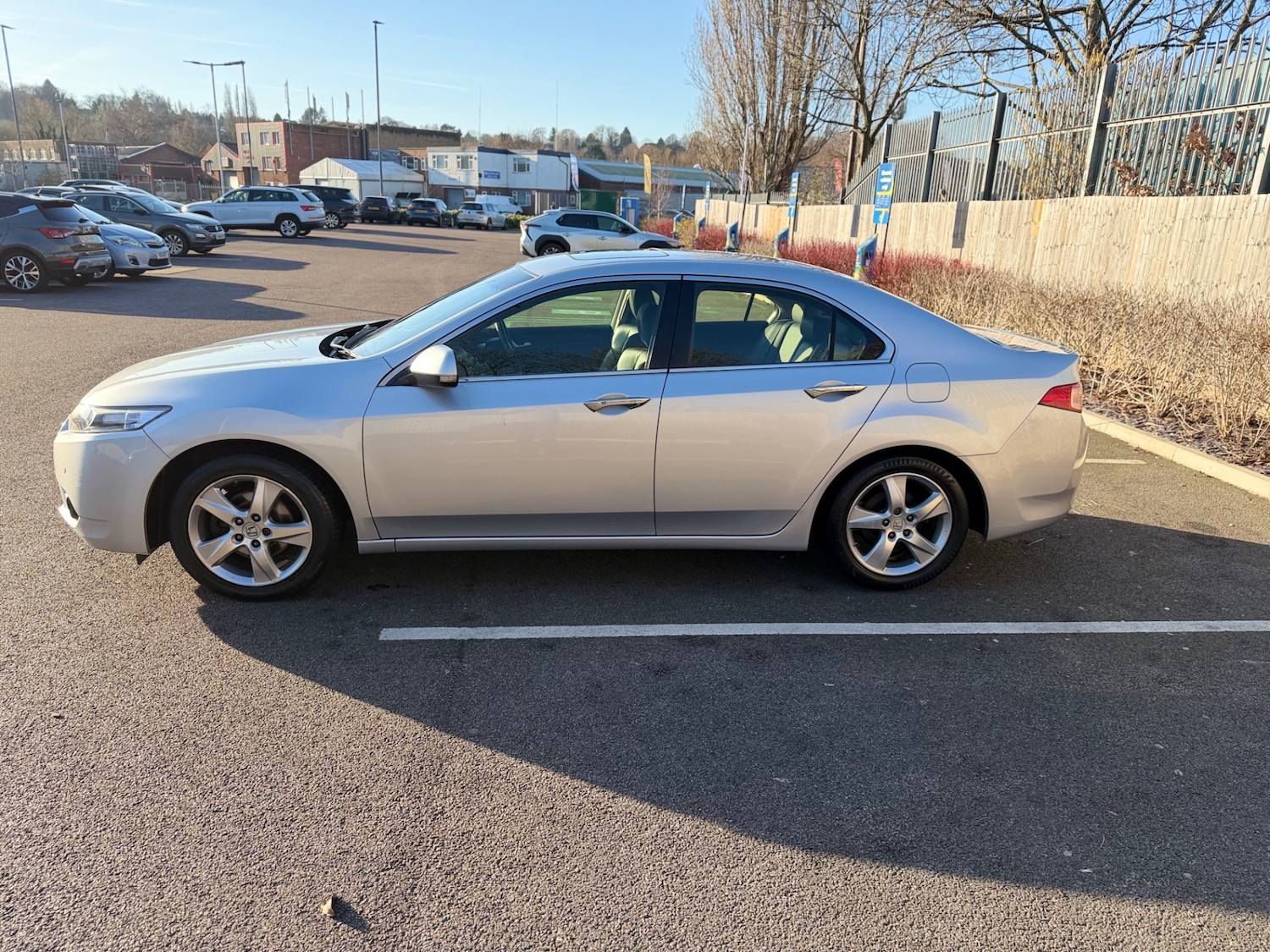 Used Honda Accord 2013 for sale - 77102060: Photo 4