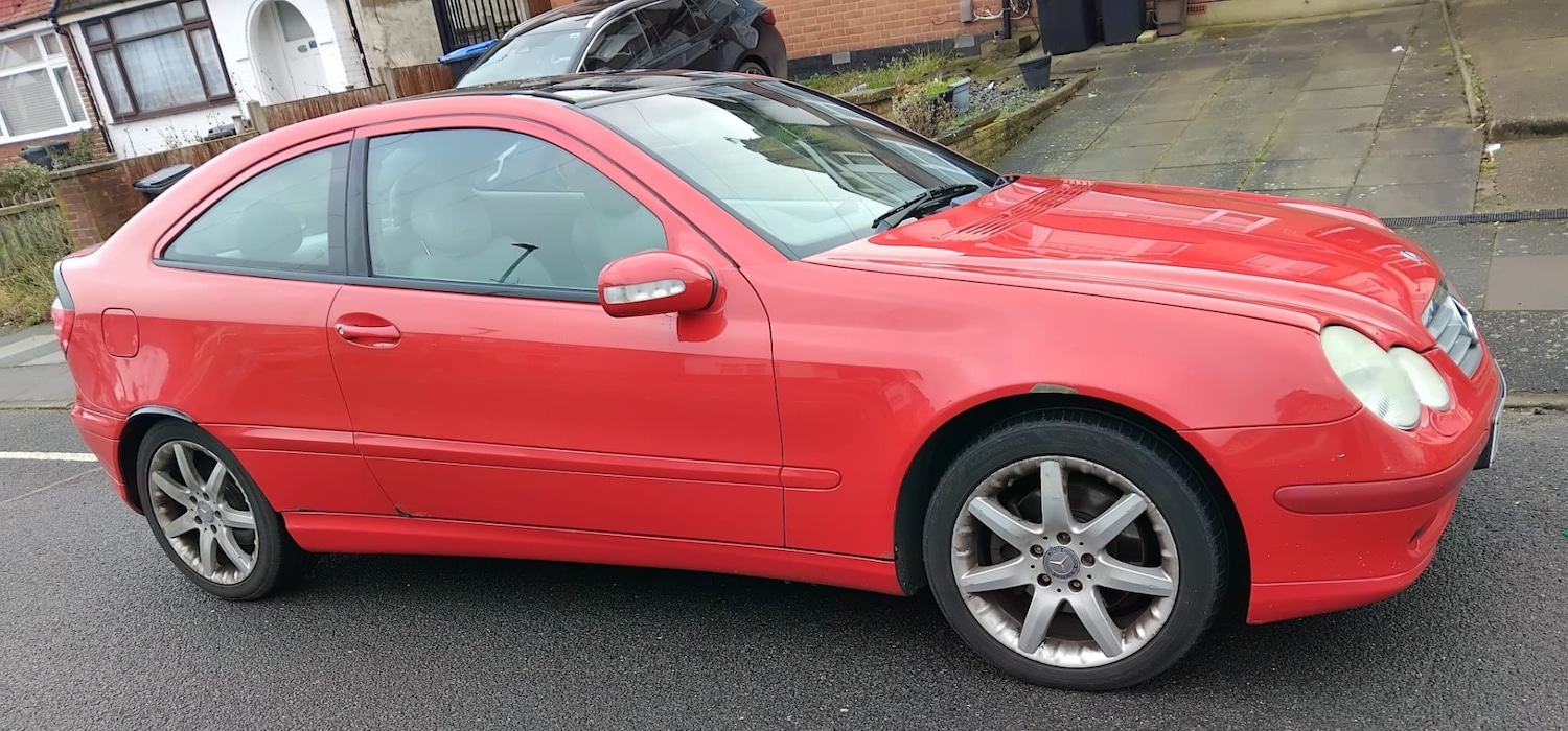 Used Mercedes-Benz C Class 2003 for sale - 77365419: Photo 3