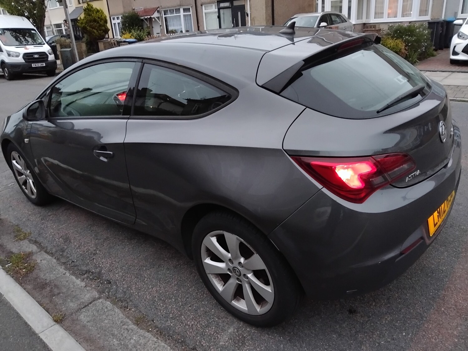 Vauxhall Astra GTC 2012 (12) - 1.4T 16V Sport 3dr - Image 3