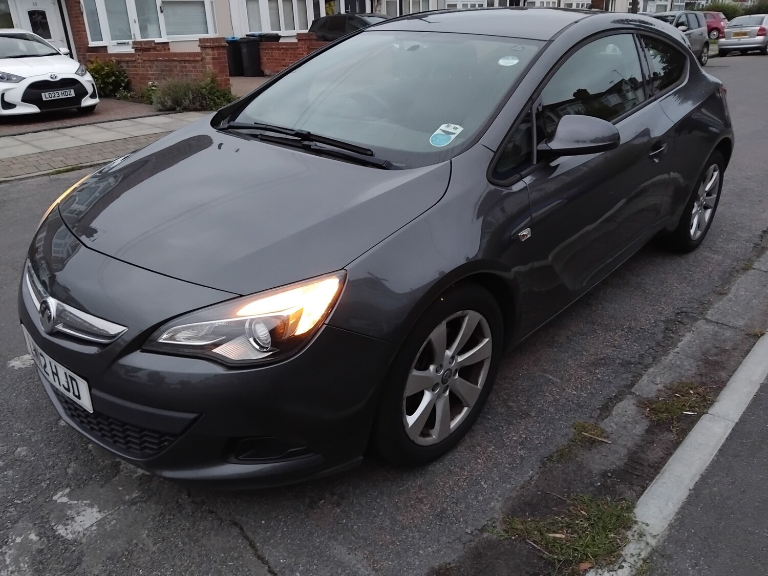 Vauxhall Astra GTC 2012 (12) - 1.4T 16V Sport 3dr - Image 5