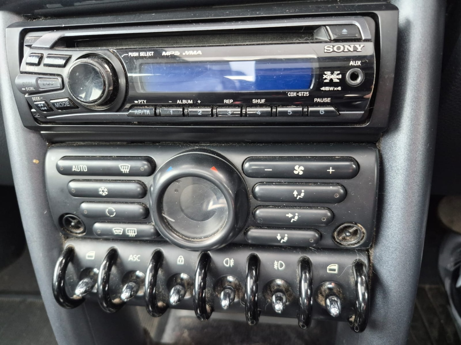 Used MINI Hatch 2004 for sale - 78213875: Photo 21