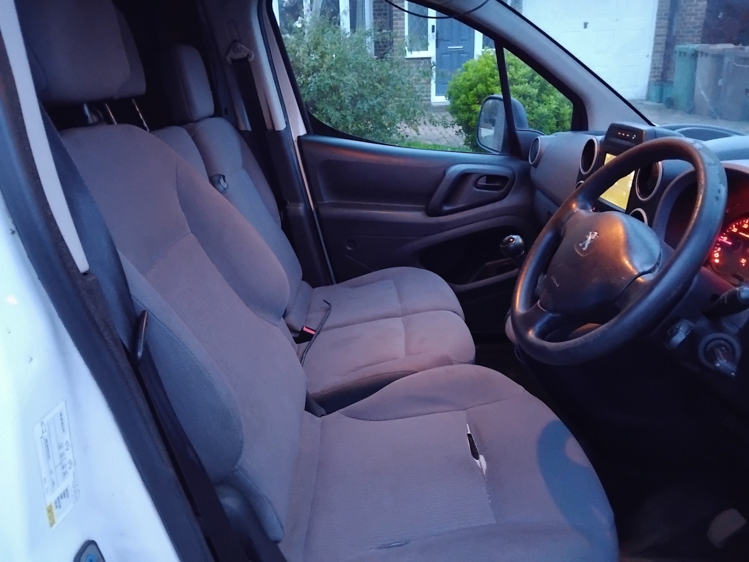 Used Peugeot Partner 2016 for sale - 77681896: Photo 12