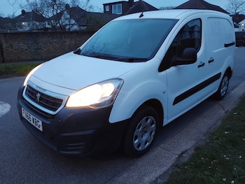 Used Peugeot Partner 2016 for sale - 77681896: Photo