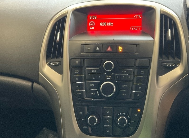 Used Vauxhall Astra 2010 for sale - 76855500: Photo 8