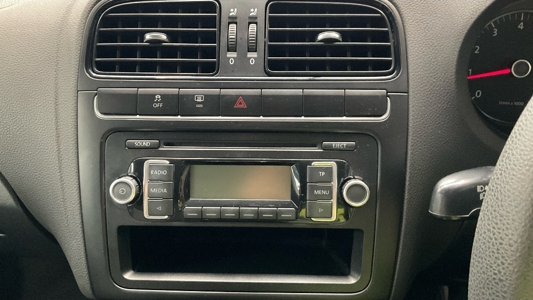 Used Volkswagen Polo 2011 for sale - 77707999: Photo 11