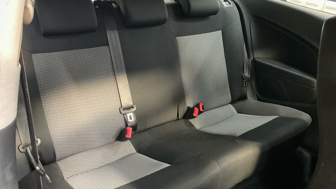 Used Volkswagen Polo 2011 for sale - 77707999: Photo 8