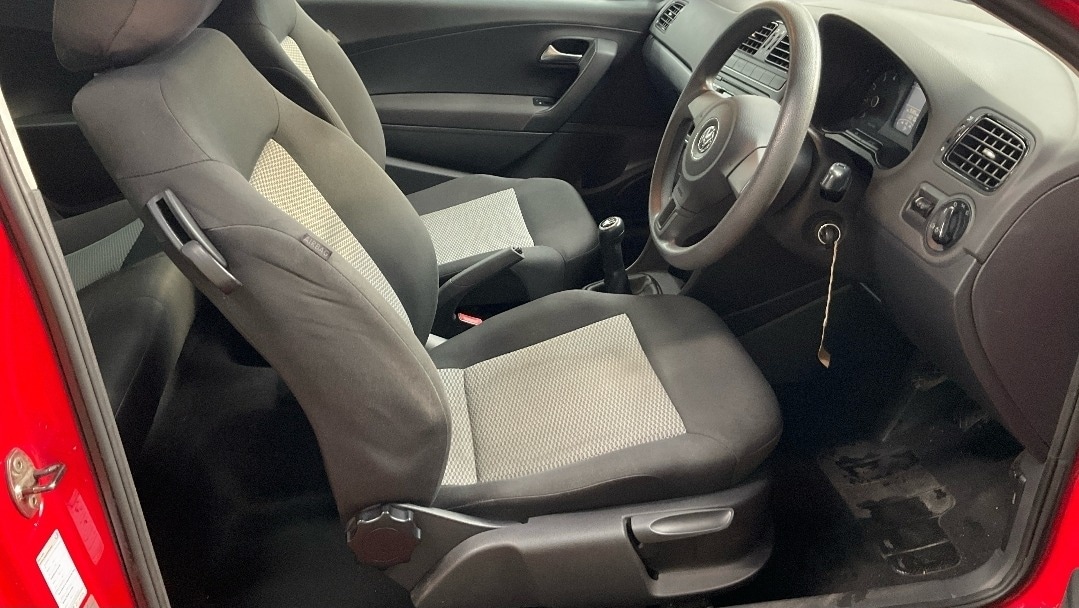 Used Volkswagen Polo 2011 for sale - 77707999: Photo 9