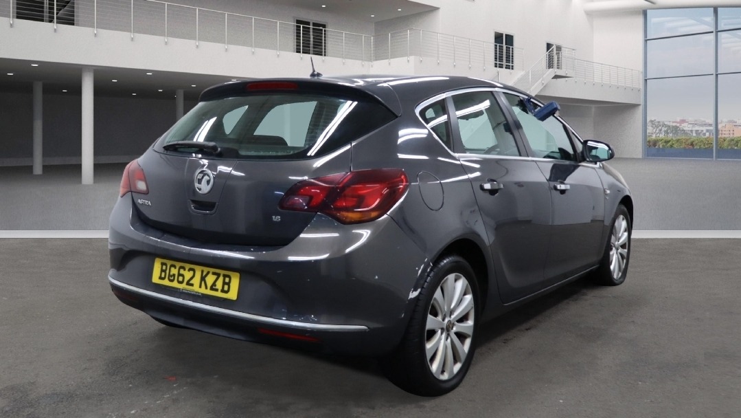 Used Vauxhall Astra 2012 for sale - 77174381: Photo 4
