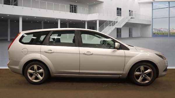 Used Ford Focus 2009 for sale - 76305848: Photo 4