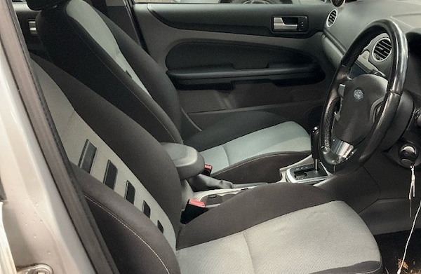 Used Ford Focus 2009 for sale - 76305848: Photo 7