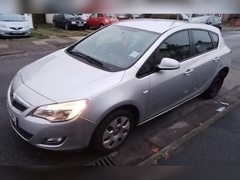 2010 (10) - 1.4i 16V Exclusiv 5dr