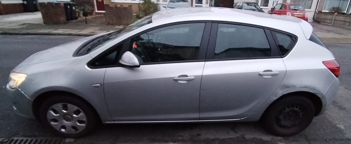 Used Vauxhall Astra 2010 for sale - 77020677: Photo 2