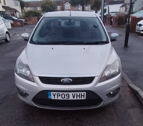 Used Ford Focus 2009 for sale - 76365210: Photo 2