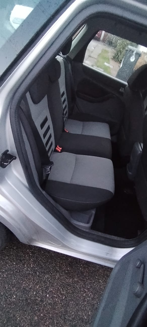 Used Ford Focus 2009 for sale - 76365210: Photo 8