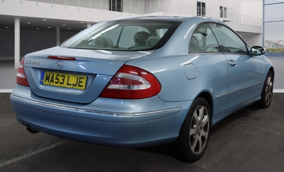Used Mercedes-Benz CLK 2003 for sale - 77118833: Photo 2