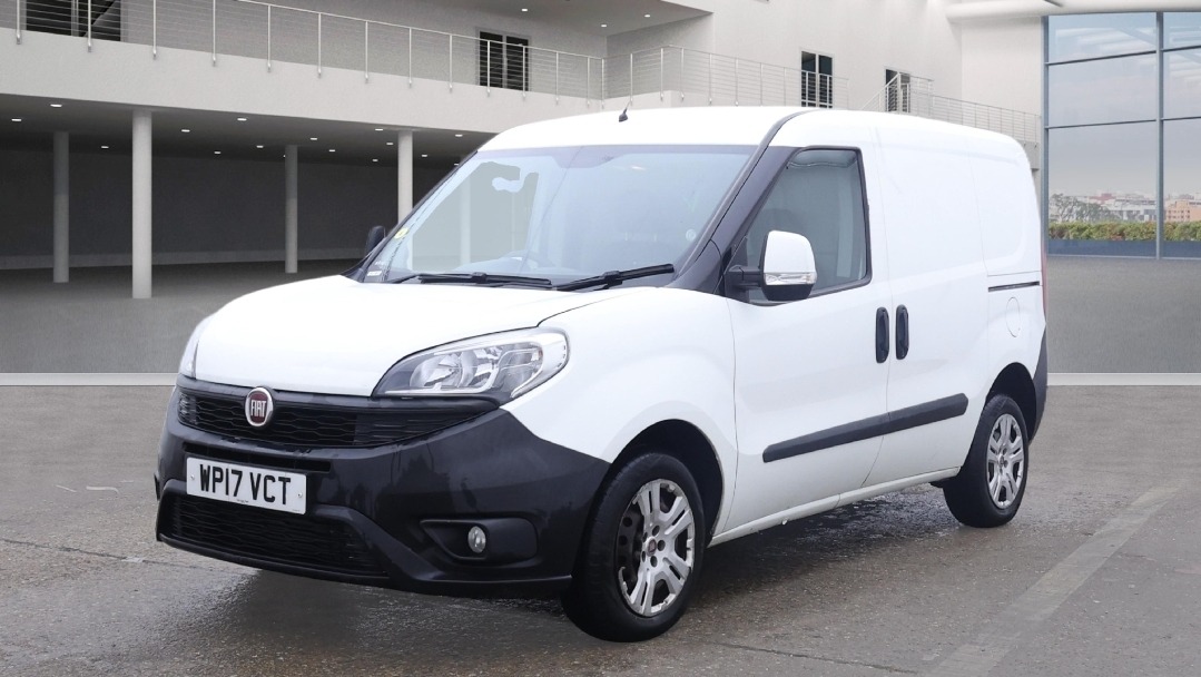 Used Fiat Doblo 2017 for sale - 76980663: Photo 2