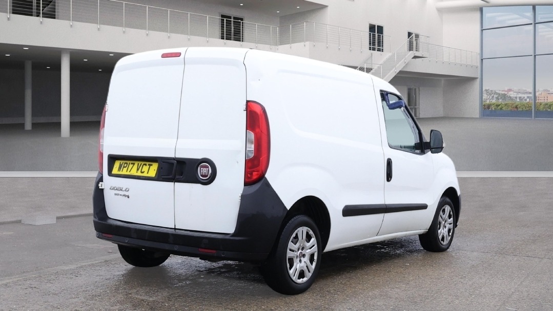 Used Fiat Doblo 2017 for sale - 76980663: Photo 4