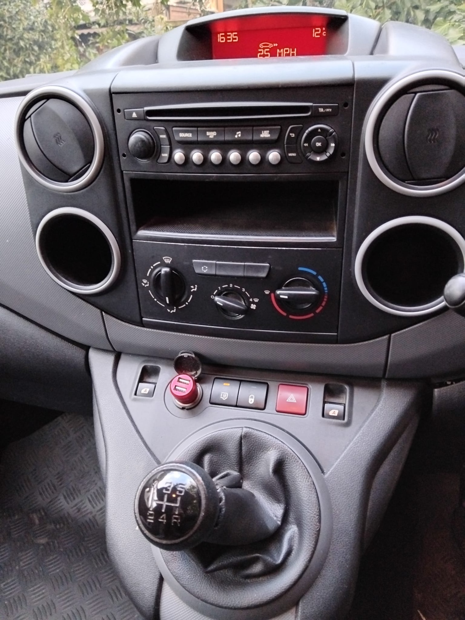 Used Peugeot Partner 2016 for sale - 77629252: Photo 19