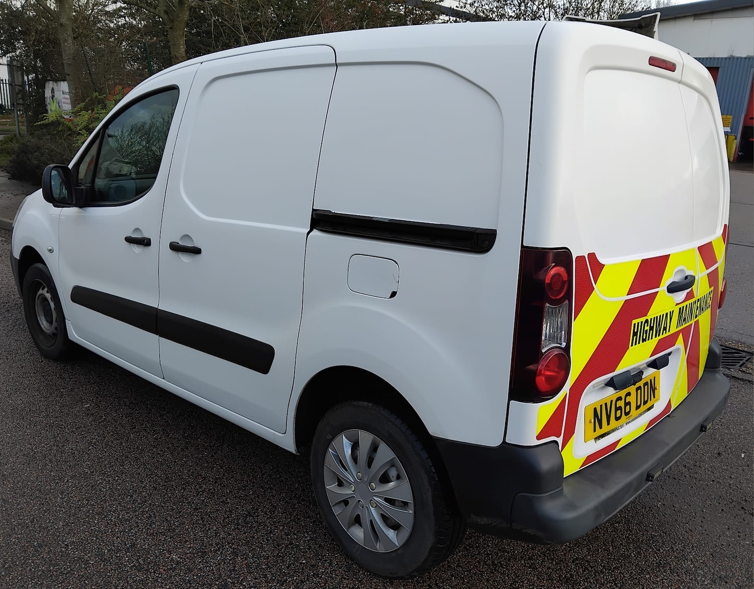 Used Peugeot Partner 2016 for sale - 77629252: Photo 3