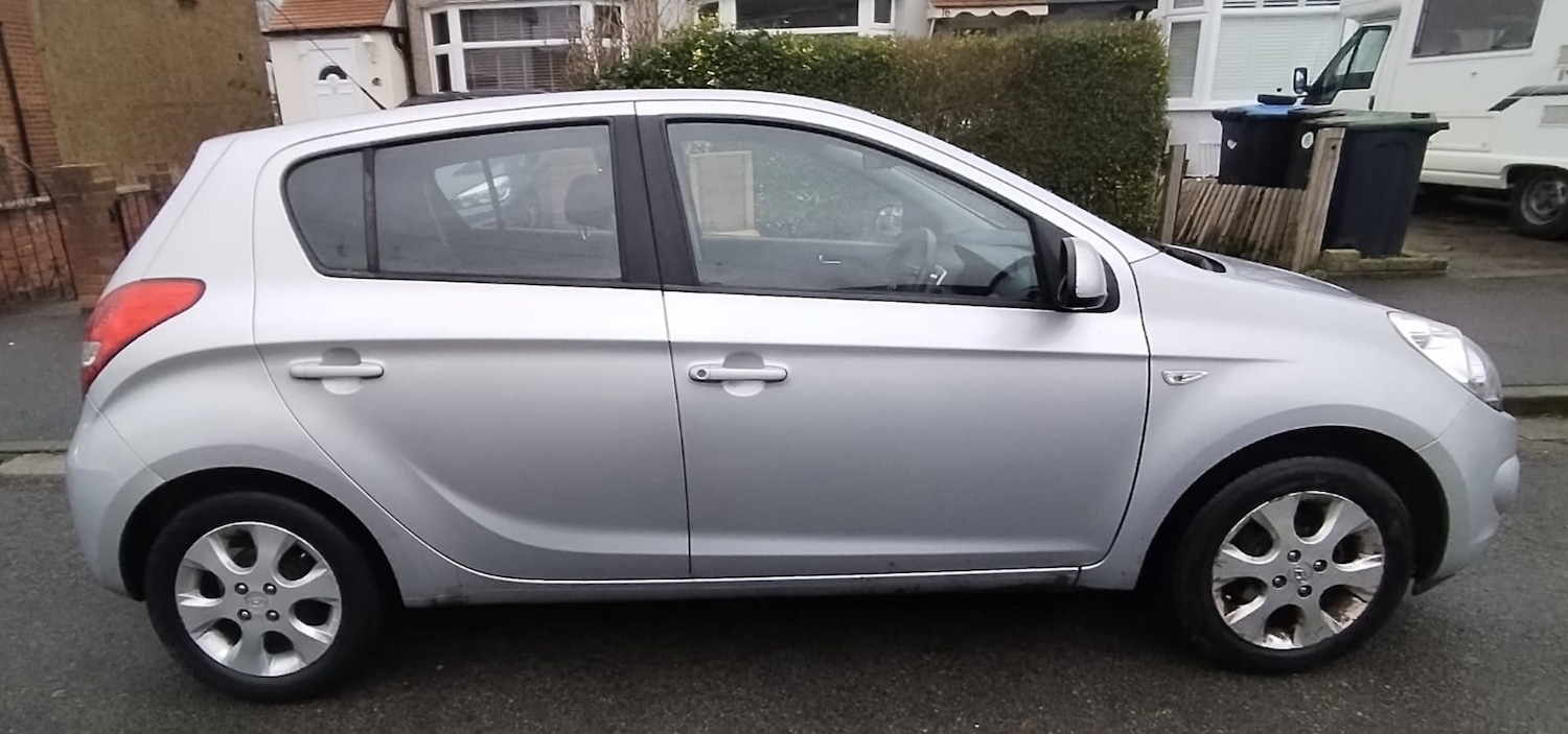 Used Hyundai i20 2009 for sale - 77636327: Photo 7