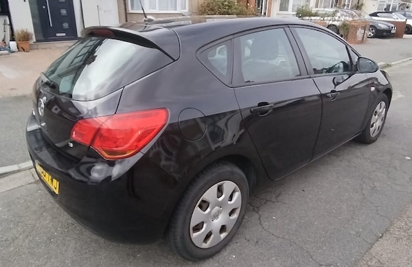 Used Vauxhall Astra 2010 for sale - 76258070: Photo 5