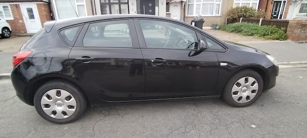 Used Vauxhall Astra 2010 for sale - 76258070: Photo 6