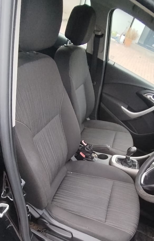 Used Vauxhall Astra 2010 for sale - 76258070: Photo 9