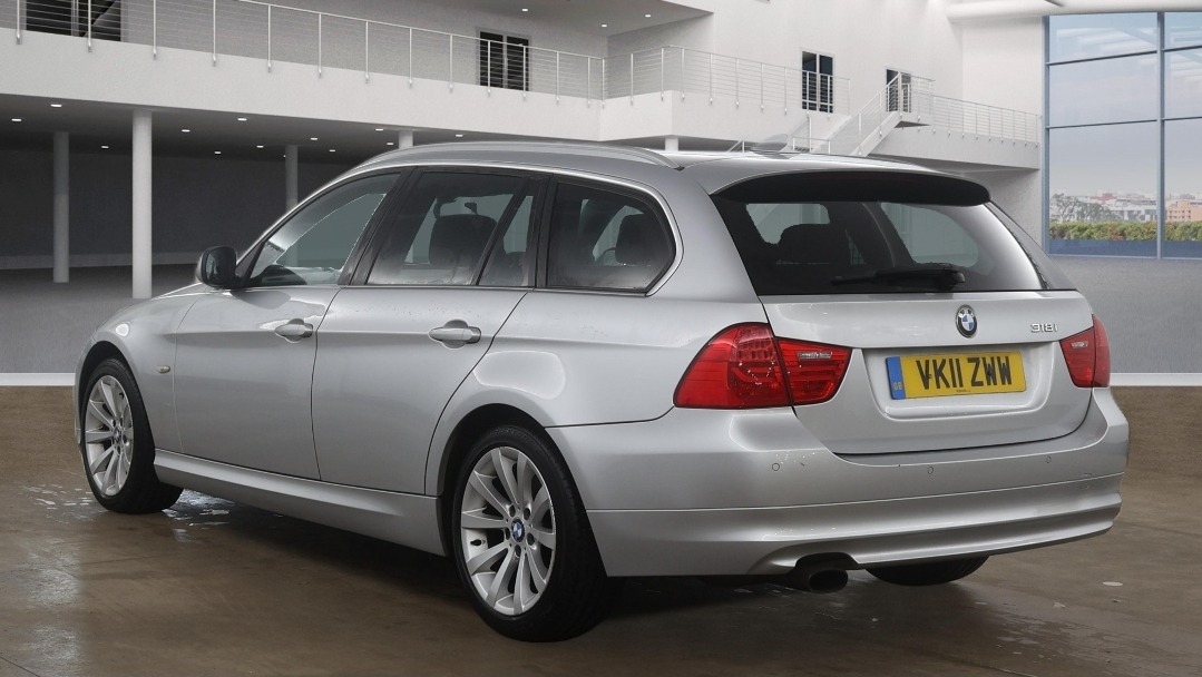Used BMW 3 Series 2011 for sale - 77707990: Photo 3