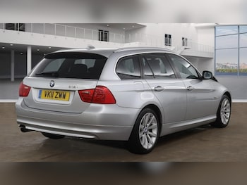 Used BMW 3 Series 2011 for sale - 77707990: Photo