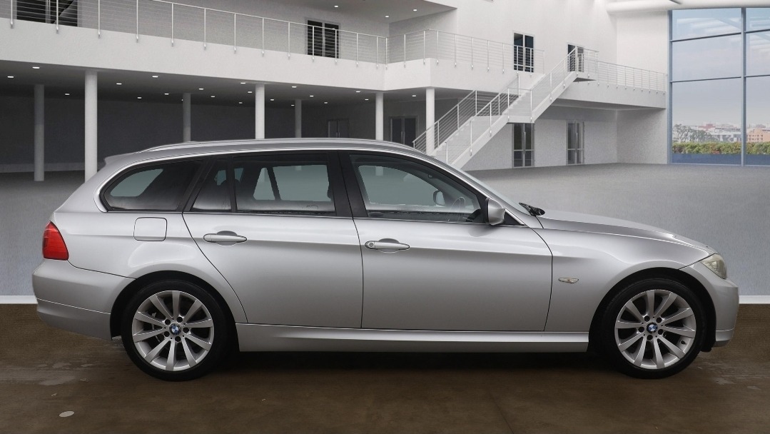 Used BMW 3 Series 2011 for sale - 77707990: Photo 5
