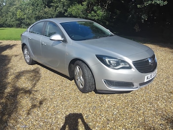 Vauxhall - Insignia