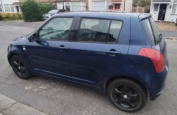 Used Suzuki Swift 2006 for sale - 76299518: Photo 2