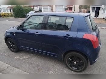 Used Suzuki Swift 2006 for sale - 76299518: Photo 2