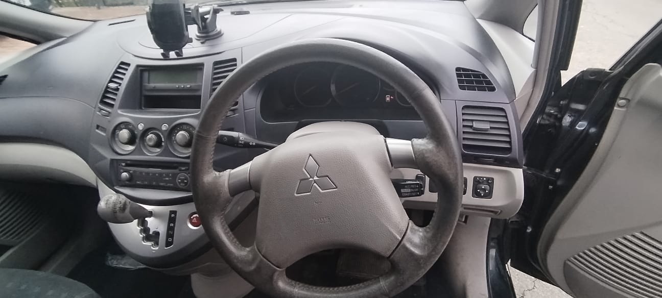 Used Mitsubishi Grandis 2004 for sale - 77490252: Photo 11