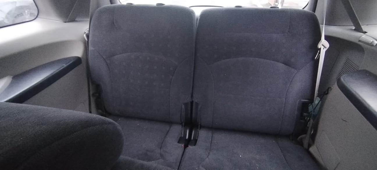 Used Mitsubishi Grandis 2004 for sale - 77490252: Photo 13