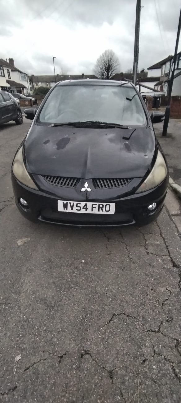 Used Mitsubishi Grandis 2004 for sale - 77490252: Photo 2