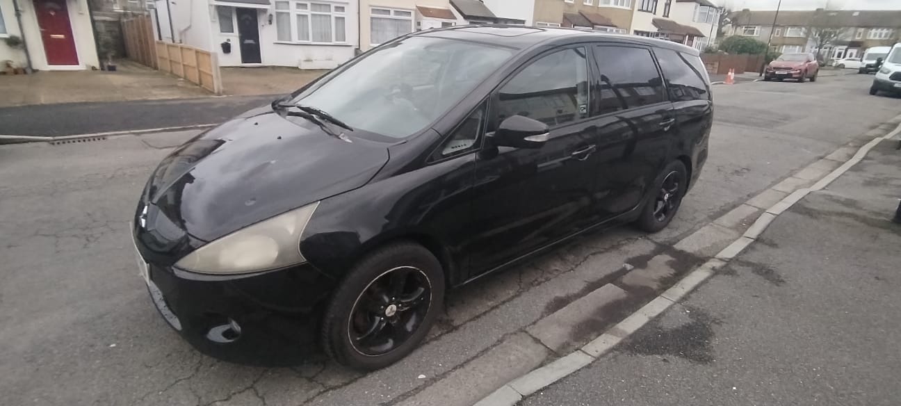 Used Mitsubishi Grandis 2004 for sale - 77490252: Photo 3