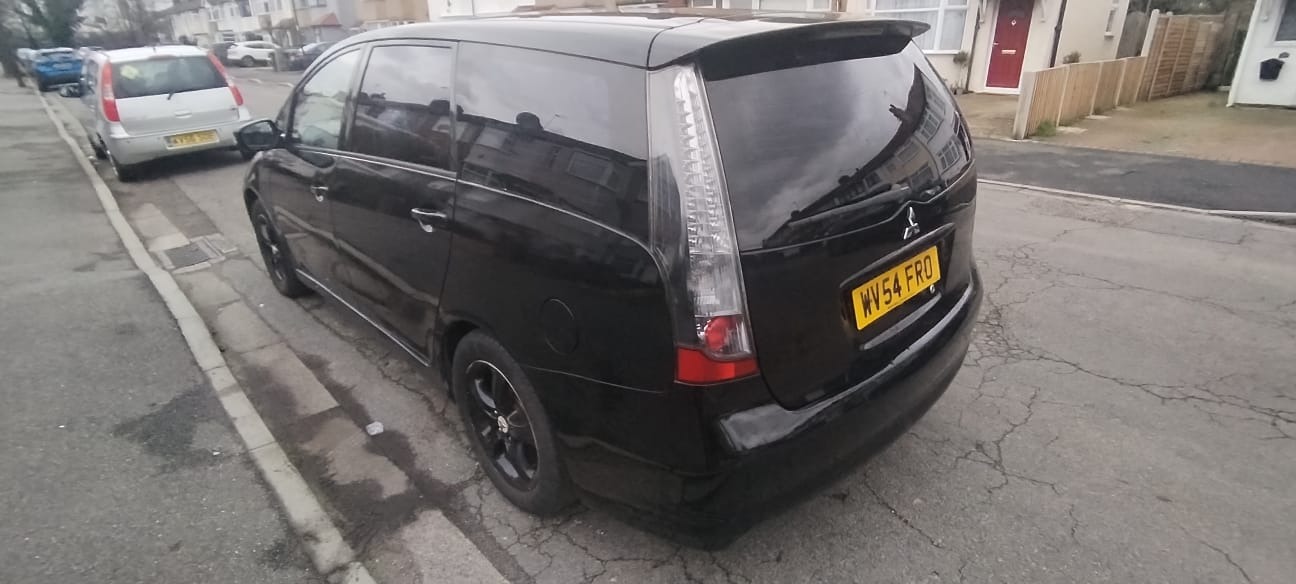 Used Mitsubishi Grandis 2004 for sale - 77490252: Photo 4