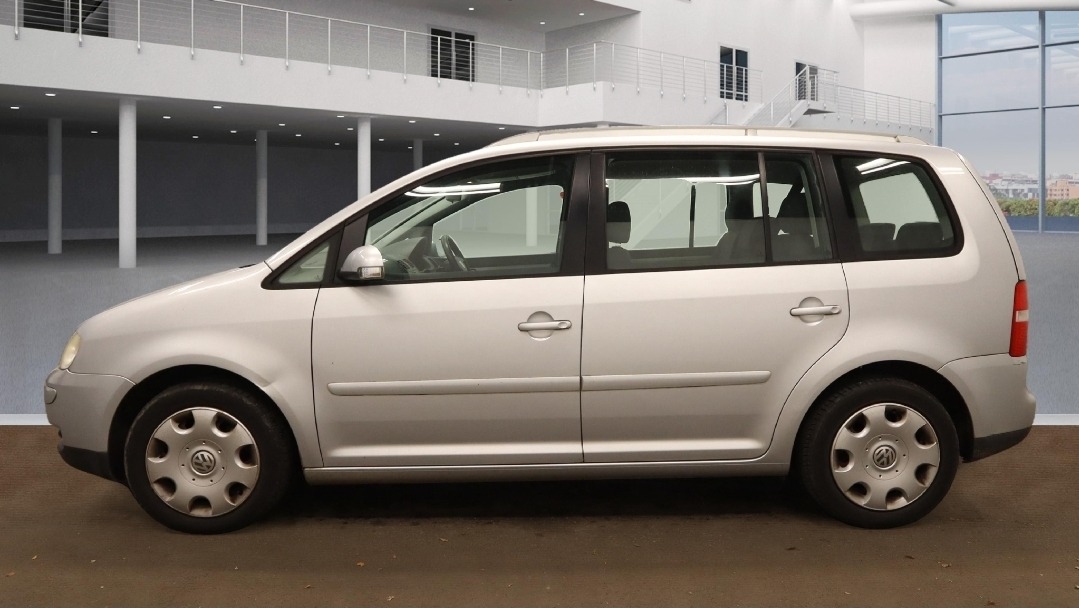 Used Volkswagen Touran 2004 for sale - 76408333: Photo 6