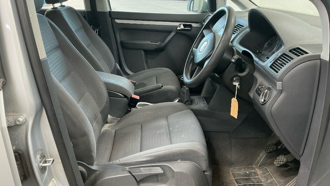 Used Volkswagen Touran 2004 for sale - 76408333: Photo 8