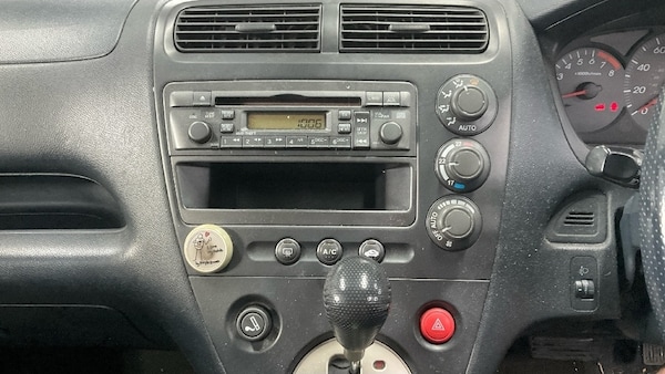 Used Honda Civic 2002 for sale - 76208674: Photo 9
