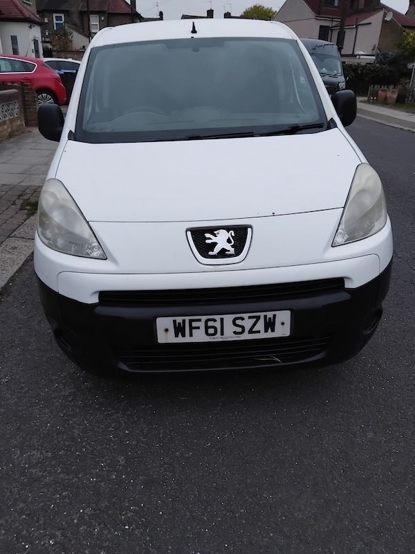 Used Peugeot Partner 2011 for sale - 76304597: Photo 2