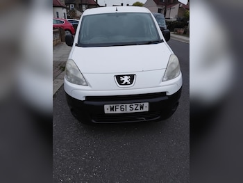 Used Peugeot Partner 2011 for sale - 76304597: Photo 2