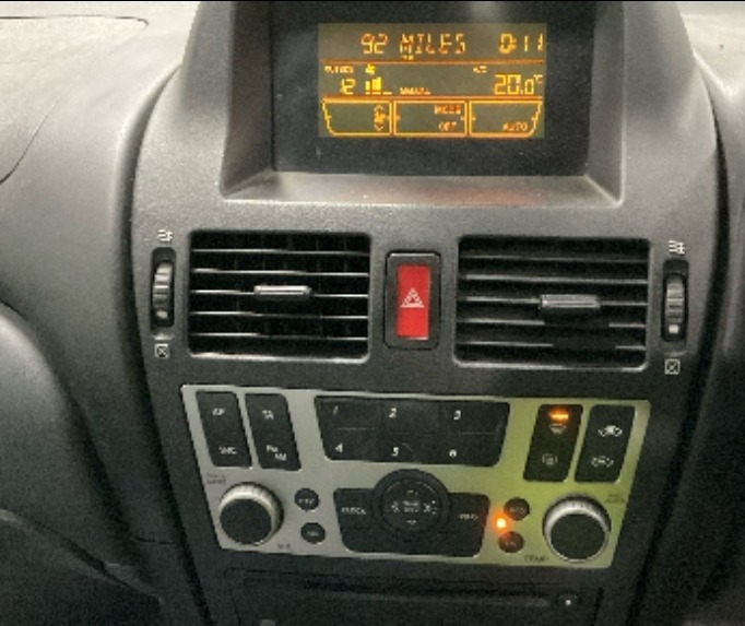 Used Nissan Almera 2004 for sale - 77310900: Photo 9