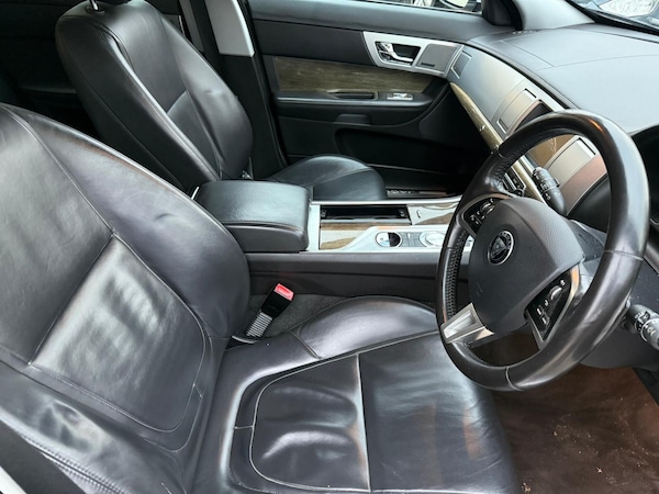 Used Jaguar XF 2014 for sale - 72900492: Photo 10