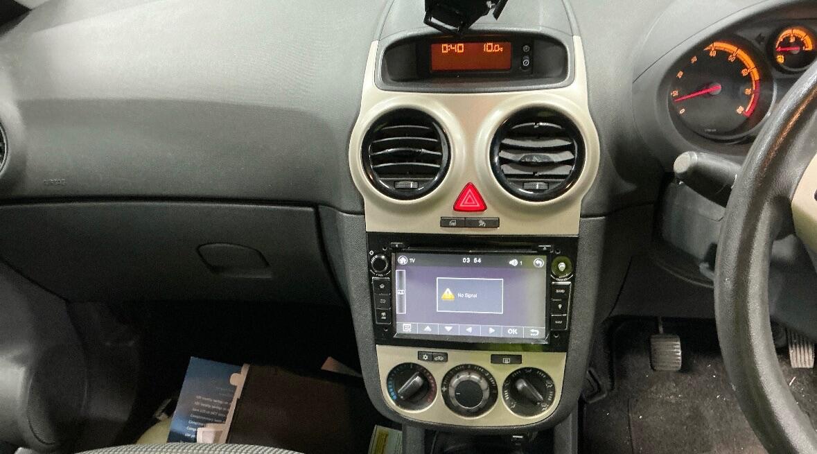 Used Vauxhall Corsa 2010 for sale - 76935973: Photo 7