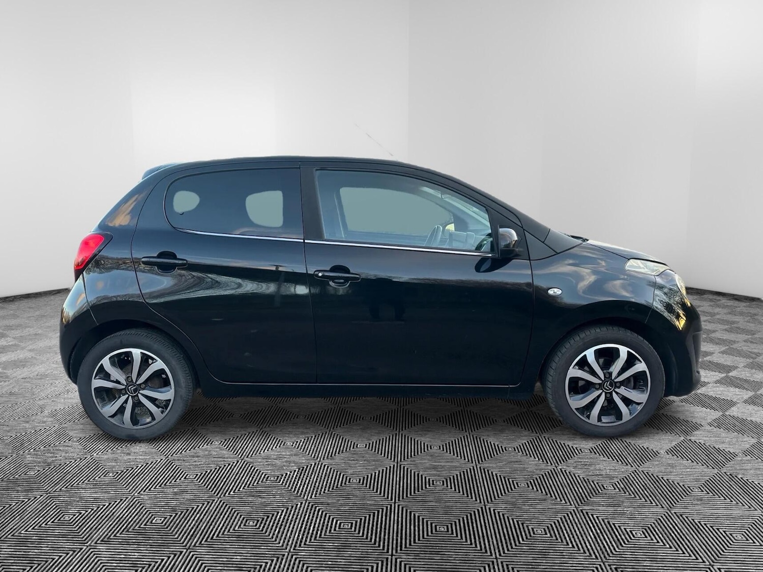 Used Citroen C1 2015 for sale - 76371171: Photo 8